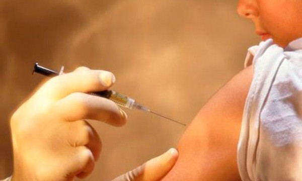 Vacunar de varicela a 16.500 bebés isleños costará 333.000 euros