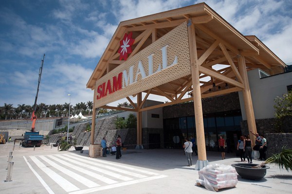 Ayer se ultimaban los detalles del nuevo Siam Mall. / F. P.