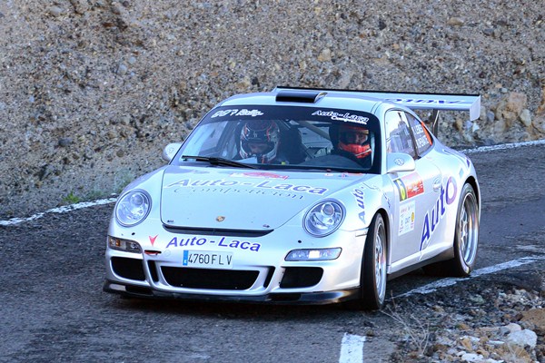 Yeray Lemes-Rogelio Peñate (Porsche 997 GT3 Rally) en el pasado Rally Villa de Adeje. / SERGIO MÉNDEZ