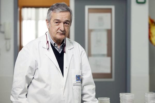 El doctor Basilio Valladares viajará en noviembre a Hungría. / DA