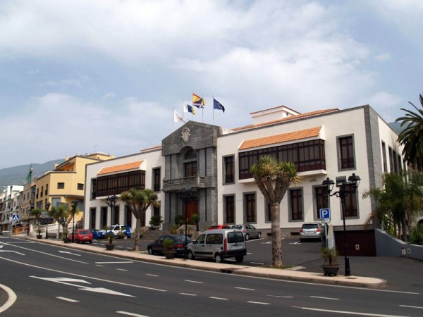 El Pleno del Ayuntamiento de Santa Úrsula aprobó ayer la organización y retribuciones municipales. / M. P. P.