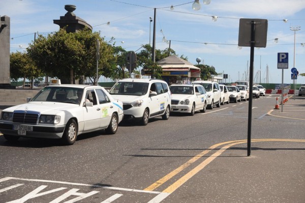 La regulación del sector del taxi en la capital lleva en marcha desde hace más de un año. / DA