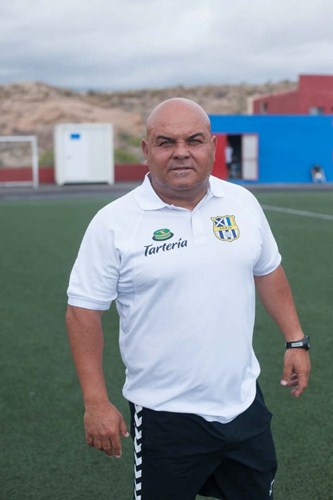 Toni Ayala, entrenador del Granadilla Tenerife Egatesa. / DA