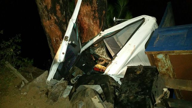 conductor-atrapado-vehiculo-accidente-Garafia_EDIIMA20150719_0280_18