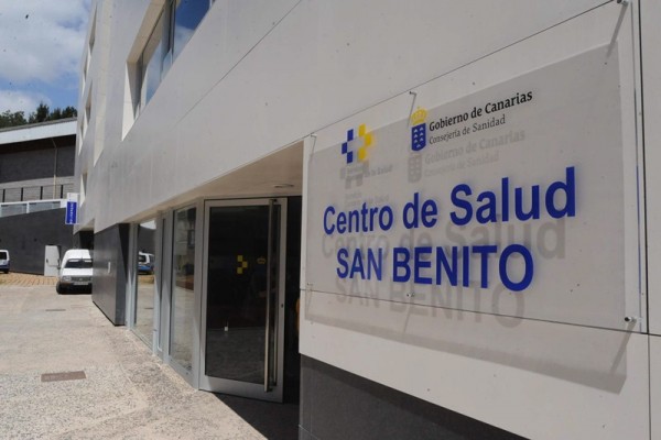 El nuevo centro de salud de San Benito, junto al CAE, abrió sus puertas en junio de 2011. / SERGIO MÉNDEZ 