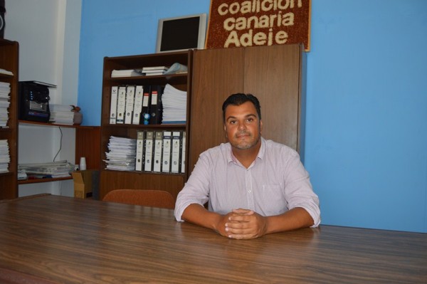 Óliver Tacoronte, portavoz municipal de Coalición Canaria en Adeje. / J.L.C.