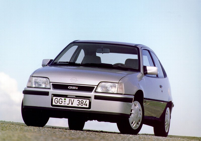 Opel Kadett GSI Opel Kadett E GSI, en 1986 reemplazó la denominación GTE. | DA