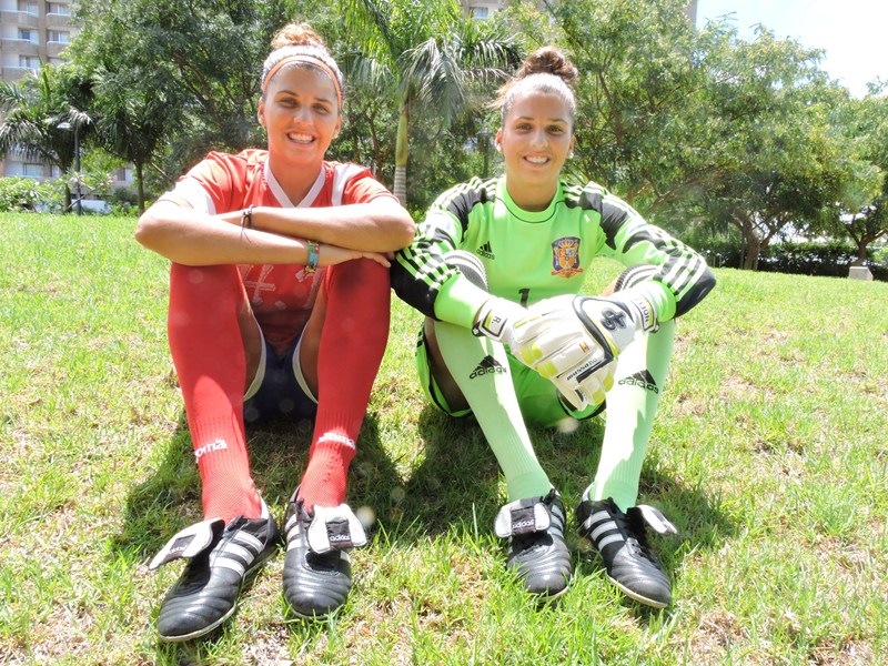 Natalia y Noelia Ramos Álvarez, jugadoras del Granadilla Tenerife Sur Egatesa. / NORCHI