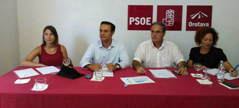 Jésica Hernández, Manuel González, Víctor Luis y María Jesús Alonso, ayer, durante la rueda de prensa. / DA
