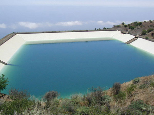 La balsa de Archifira se encuentra en el lugar del mismo nombre a unos mil metros de altitud. / DA