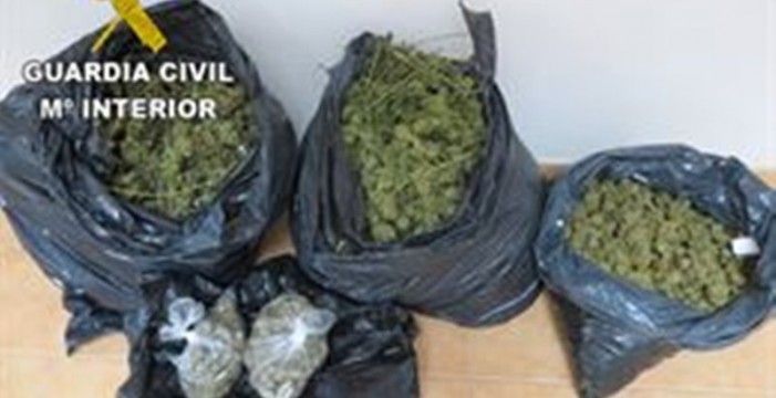 Detienen a dos personas con 10.780 gramos de marihuana en Lanzarote