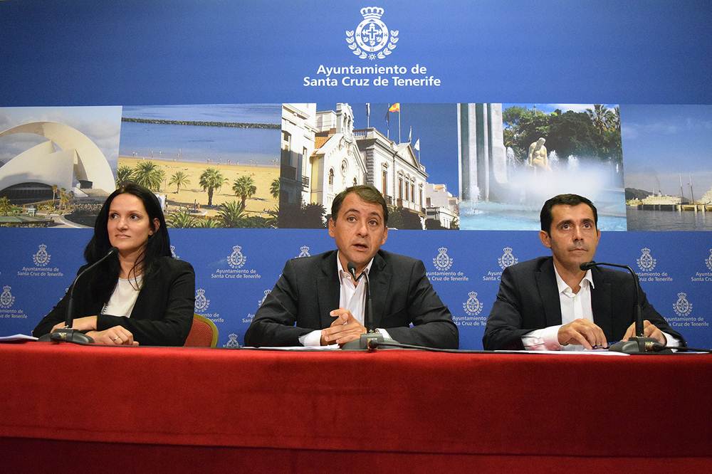 Zaida González, José Manuel Bermúdez y Juan José Martínez, ayer durante la rueda de prensa. | DA