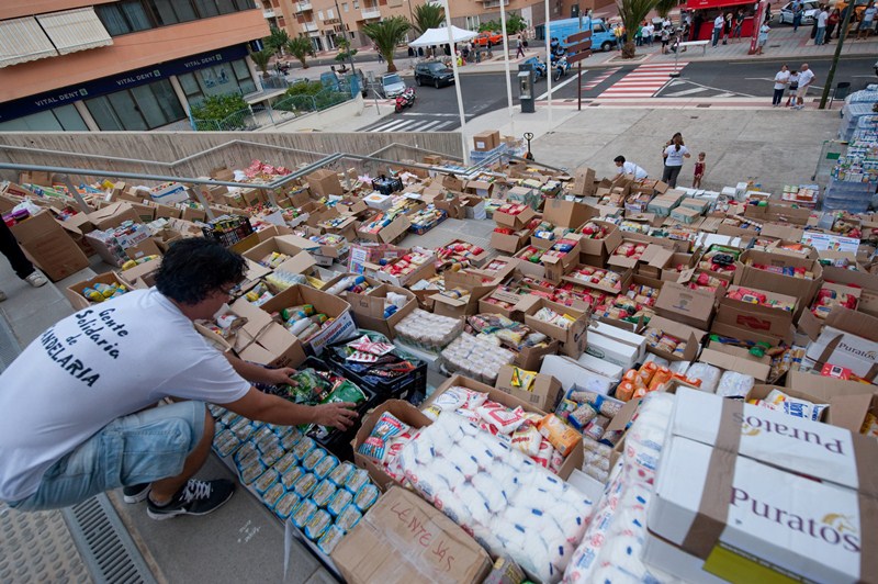 El año pasado se recogieron algo más de 20 toneladas de alimentos. / FRAN PALLERO 