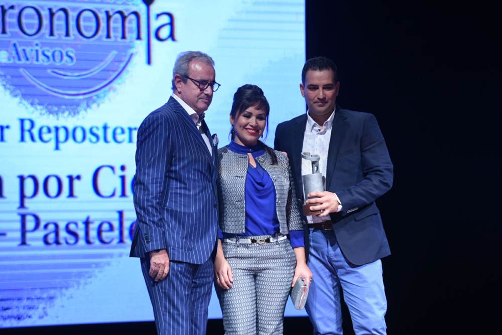 premio a Mejor Repostería, Alexis García y Marlene Hernández, de CienPorCienPan