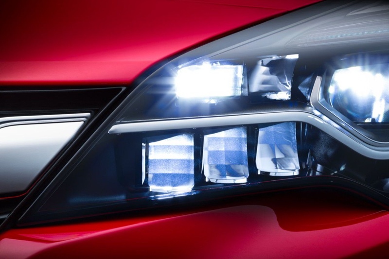 El sistema matricial IntelliLux LED de Opel