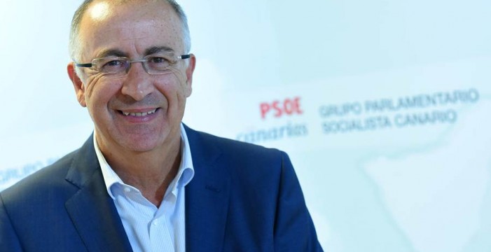 Francisco Hernández Spínola: "Es posible un pacto del PSOE con Podemos y Ciudadanos"