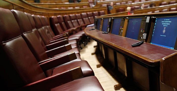 Los expertos creen que España no digiere aún un pacto PP-PSOE