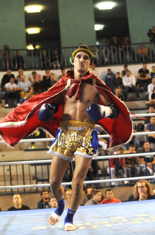 Carlos Araya, en un combate anterior celebrado en el Pancho Camurria. SERGIO MÉNDEZ