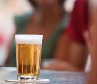 El consumo moderado de cerveza está relacionado con un menor riesgo de infarto de miocardio, según un estudio