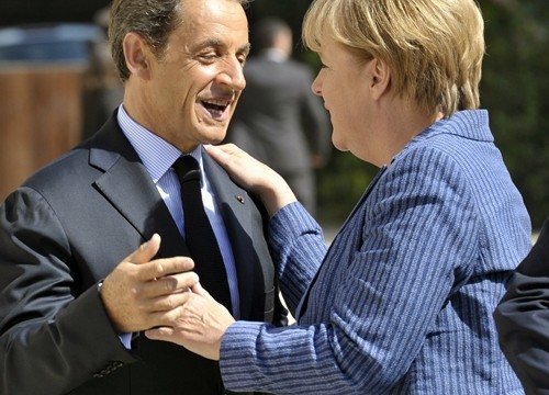 Merkel y Sarkozy piden quitar las ayudas a los países con alto déficit 