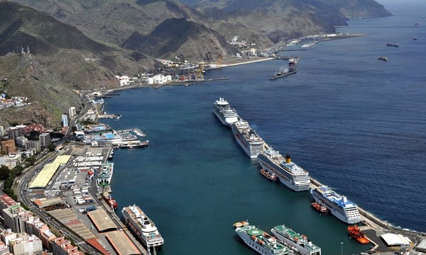 Corrales quiere que la capital ‘se moje’ con el puerto de Santa Cruz 