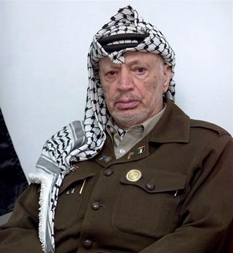 Túnez emite una orden de arresto internacional contra la viuda de Yasser Arafat