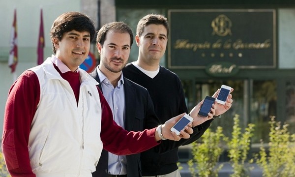 Cinco españoles crean Blink, la aplicación de móvil para reservar hoteles más barato que por internet