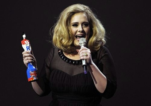 Adele se corona también en los BRIT Awards