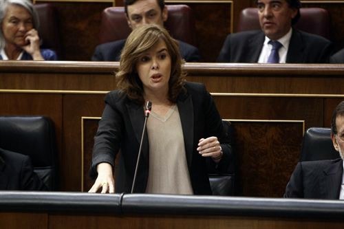 Santamaría recrimina al PSOE que pida al Gobierno rectificar cuando no lo hizo en 2010