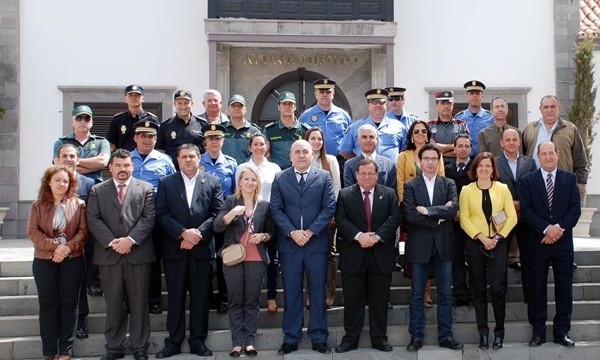 El Viceconsejero de Justicia y una representación del partido judicial de Arona visitan Santiago del Teide