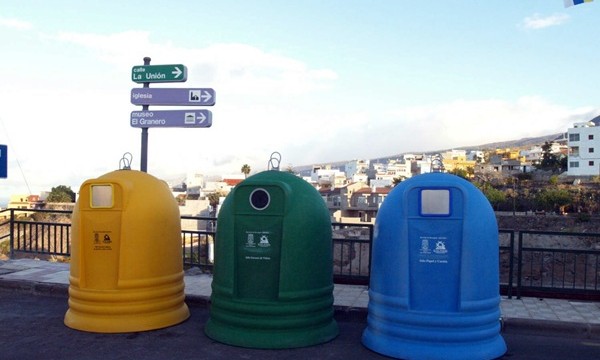 Canarias recicló un 6 % más de plástico y cartón en 2012