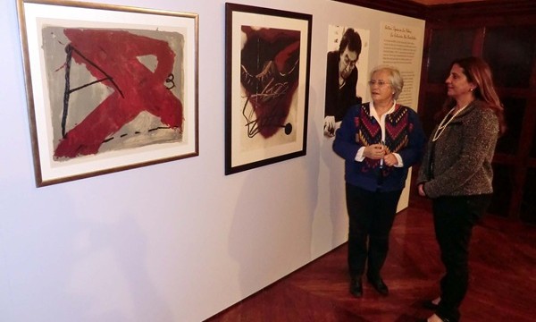 El Ayuntamiento de Los Llanos de Aridane exhibe litografías del artista Antoni Tàpies