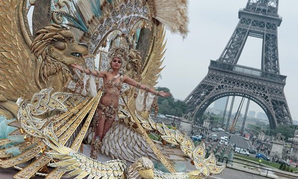 La Reina del Carnaval conquista París