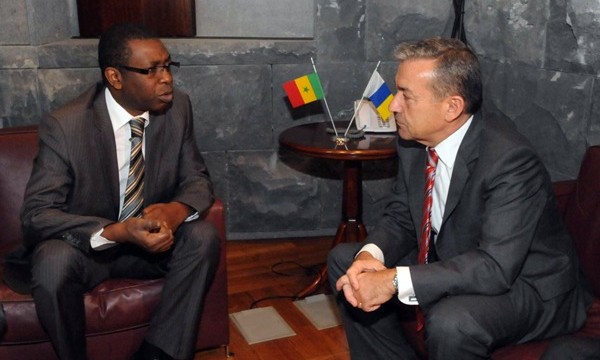 Senegal busca la experiencia de las Islas en turismo, renovables y aguas