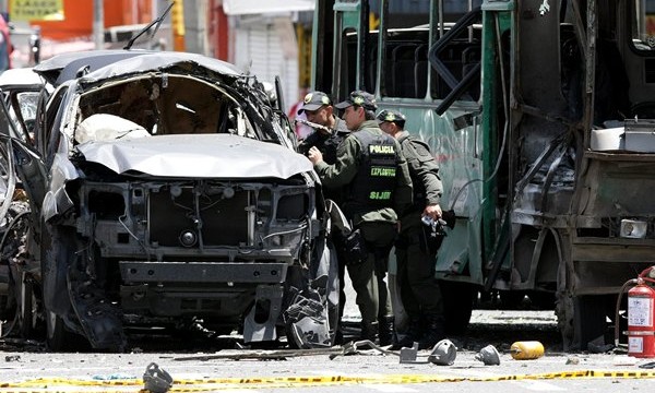 Cinco muertos y 25 heridos en el atentado en Bogotá contra el exministro de Interior Londoño