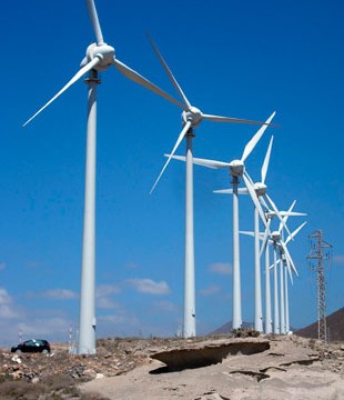 Industria lanza un cupo de 450 megavatios de eólica para instalar en Canarias en dos años