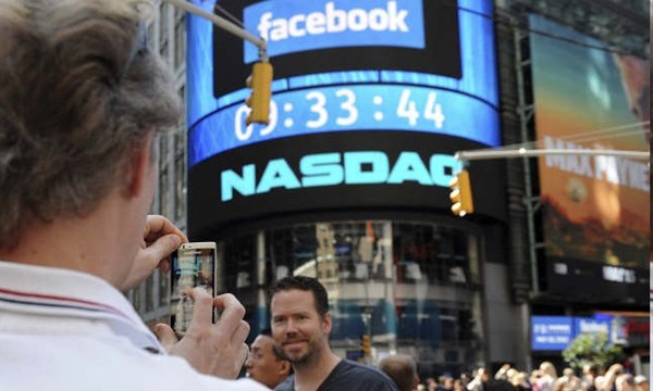 Facebook debuta con subidas en Wall Street