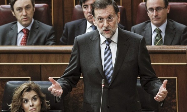 Rajoy celebra que España haya sido rescatada por la Unión Europea ante el Congreso