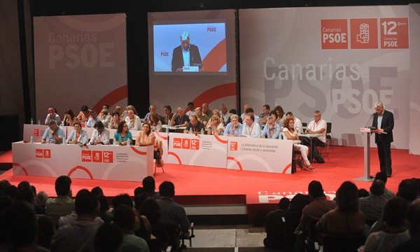 La presidenta del PSOE canario afirma que el pacto con CC en el Gobierno regional "es a favor de los ciudadanos"