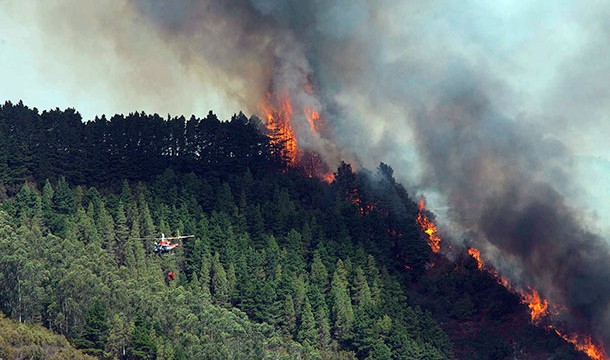 El incendio forestal en El Tanque pasa a nivel de gravedad 2