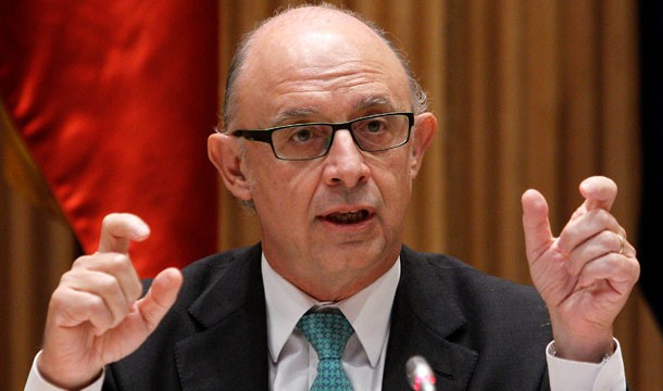 Cristóbal Montoro garantiza que la regularización fiscal "no borra ni limpia delitos"