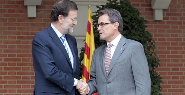 La Generalitat responde a Rajoy que el obstáculo de la consulta es la voluntad y no la ley