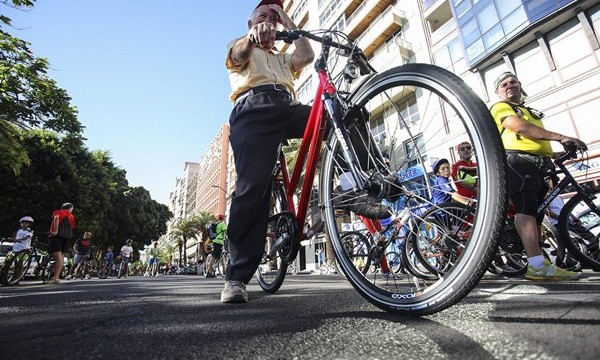 La DGT realiza una encuesta sobre el uso seguro de la bicicleta en España