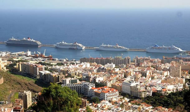 El puerto de Santa Cruz de Tenerife inaugura el año con seis cruceros y 20.000 visitantes
