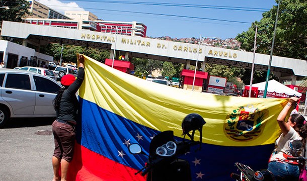 Chávez continúa con insuficiencia respiratoria “sin tendencia favorable”