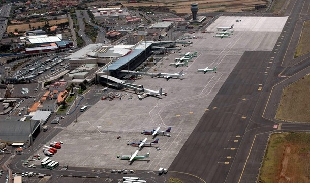 José Manuel Soria apoya que se amplíe el horario de los aeropuertos en Canarias
