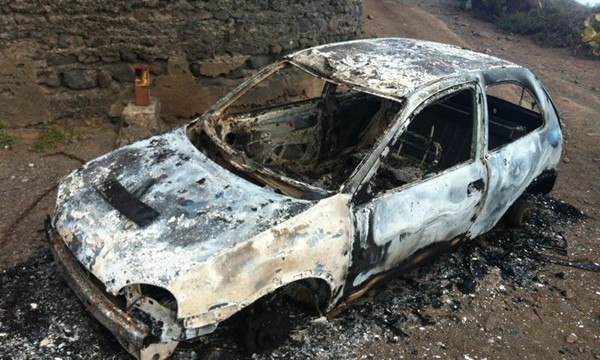 Le roban el coche en Tejina y lo queman en Chinamada