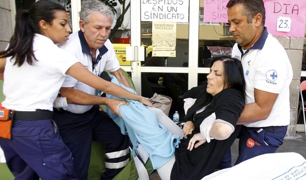 La extrabajadora de la UGT en huelga de hambre, hospitalizada