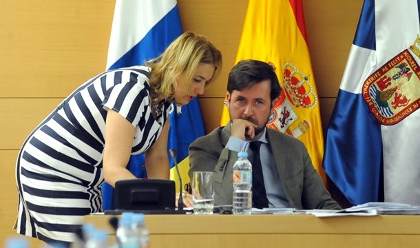 Alonso pide la cogestión de los aeropuertos y espera que el PP se aleje de la "privatización" de Aena
