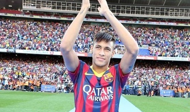 Neymar: "Vengo a sumar y hacer que Messi siga siendo el mejor"